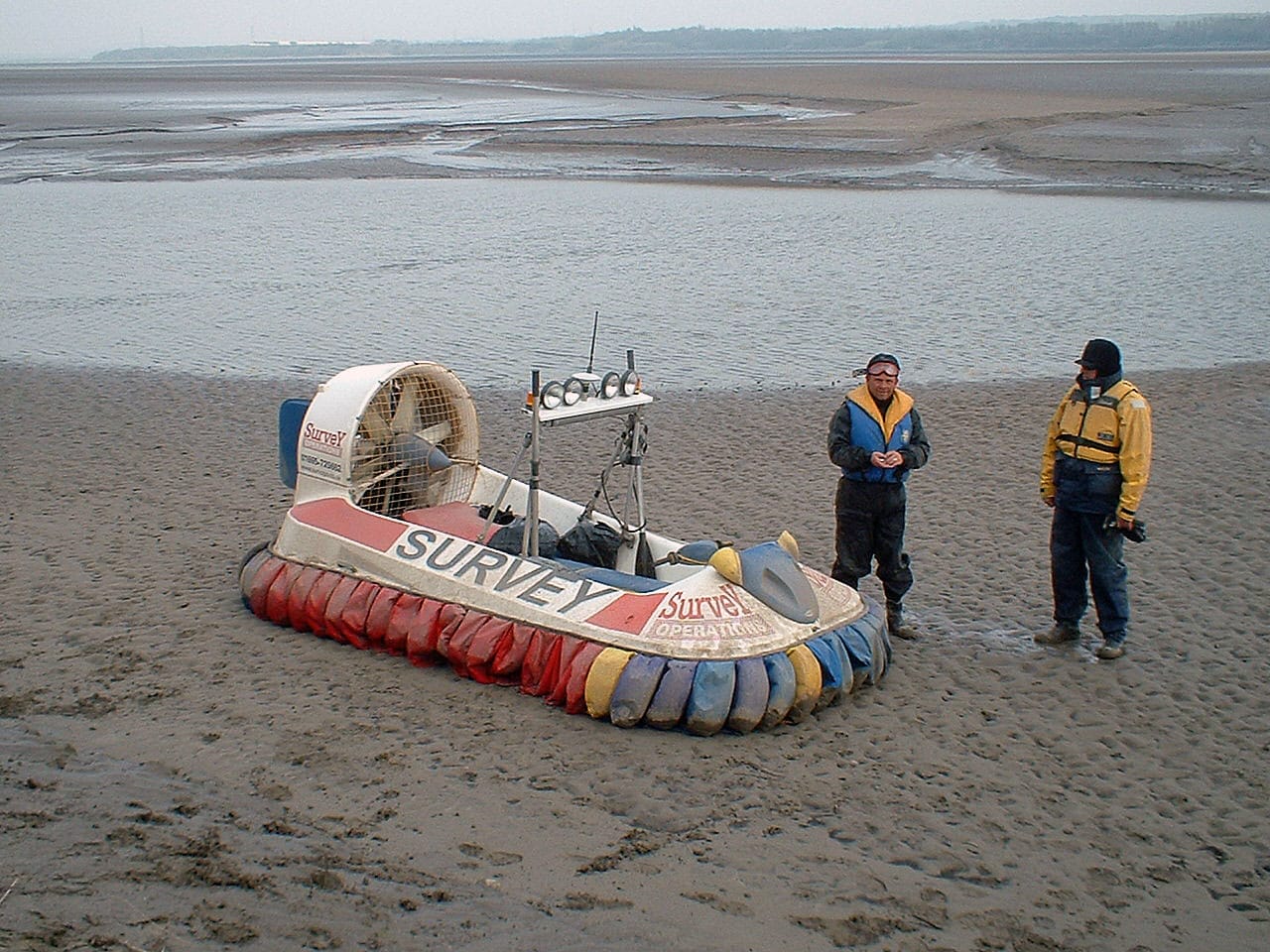Survey ops hovercraft on coast